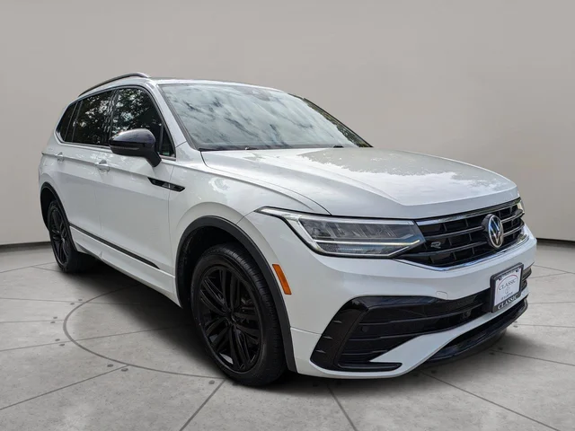2022 Volkswagen Tiguan SE R-Line Black