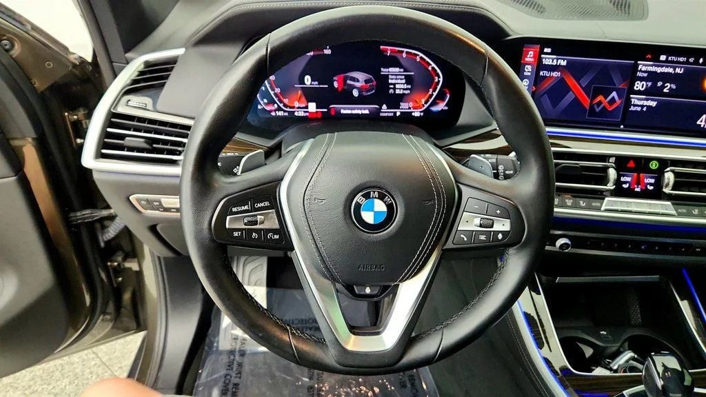 Used 2020 Manhattan Green Metallic BMW xDrive40i SAV w/ Vernasca Leather & Convenience Pkg image 15