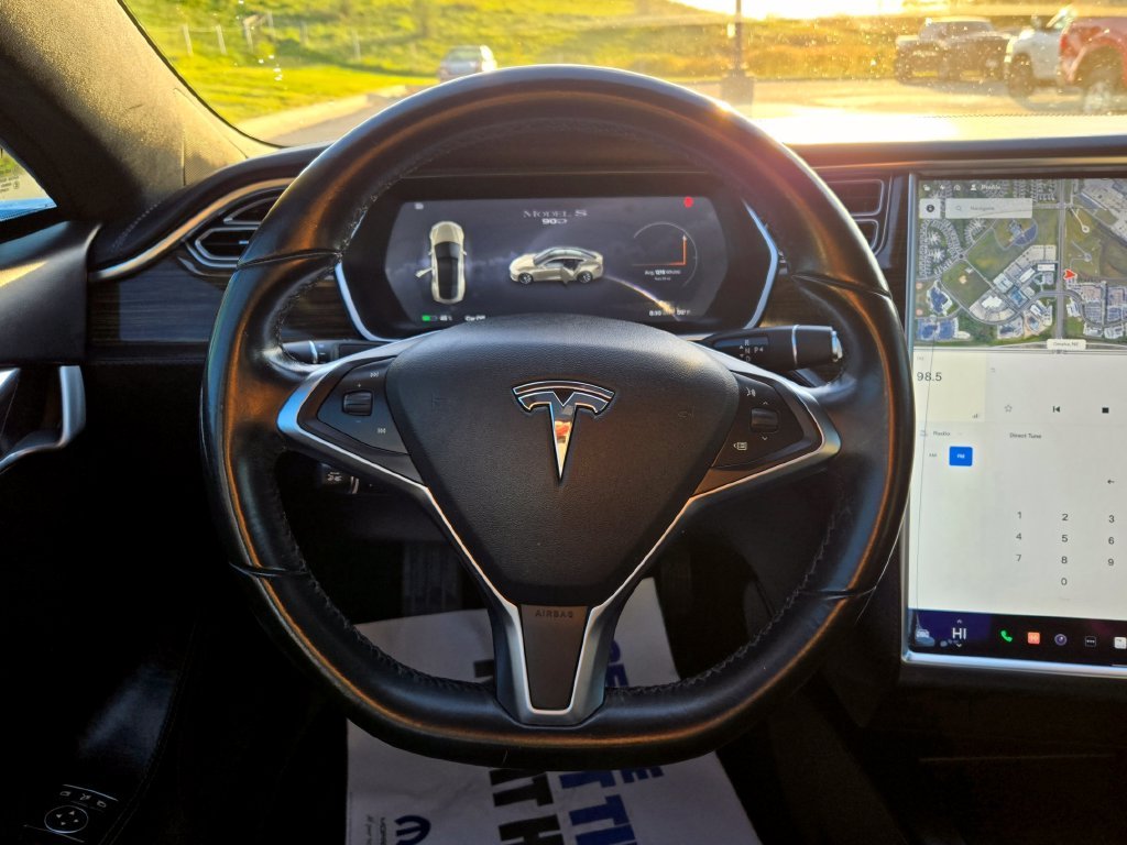 Used 2016 Gold Tesla 90D image 19