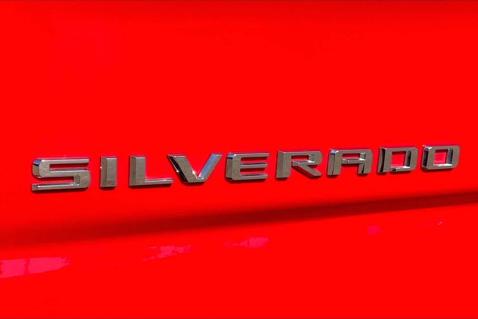 Used 2025 Red Hot Chevrolet LT image 31