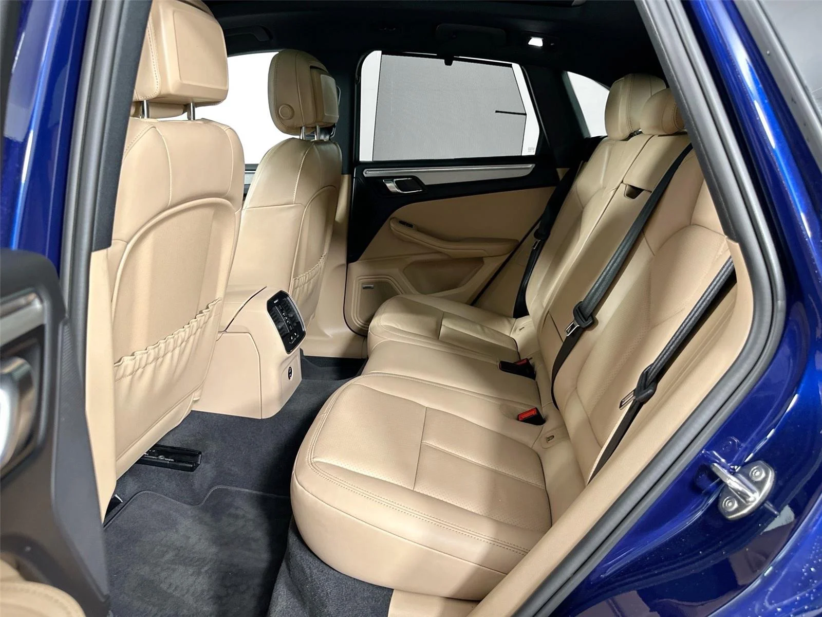 2024 Porsche Macan Base - Photo 27