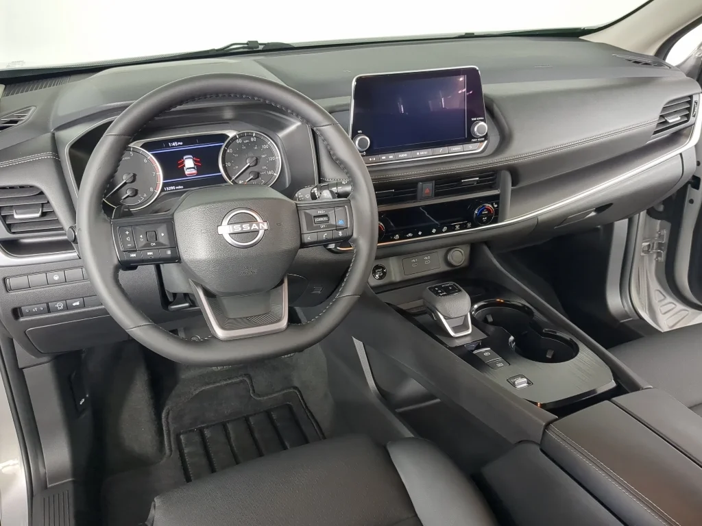 Certified Used 2025 Brilliant Silver Metallic Nissan SV image 13
