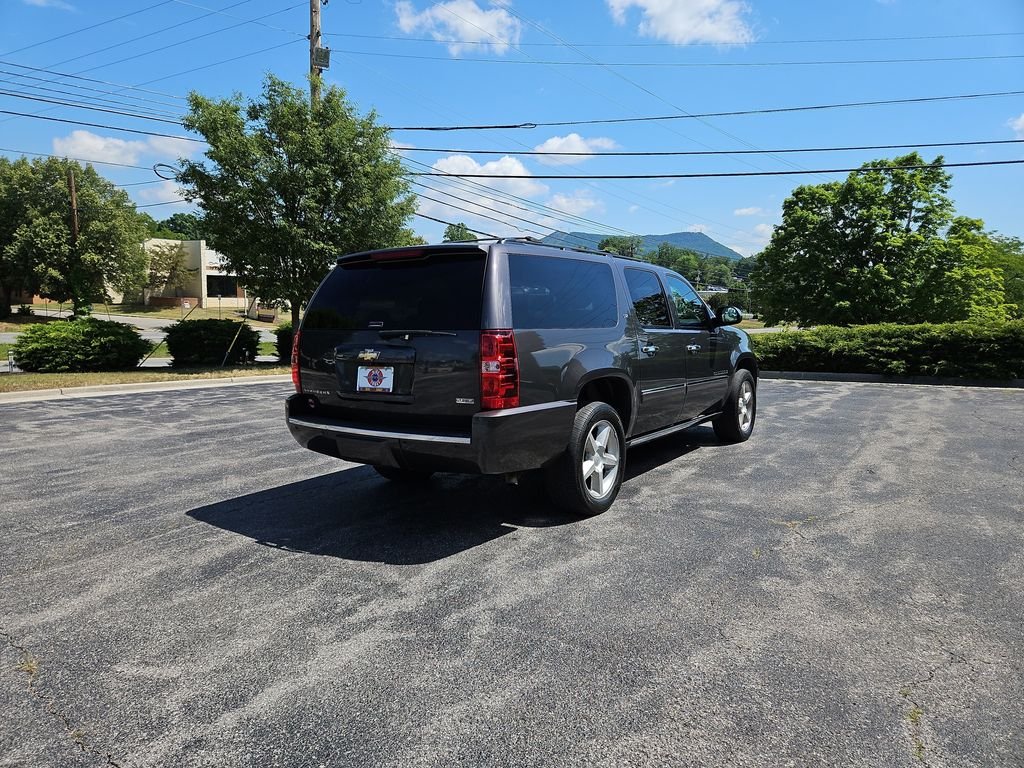 Used 2010 Beige Chevrolet LTZ image 5