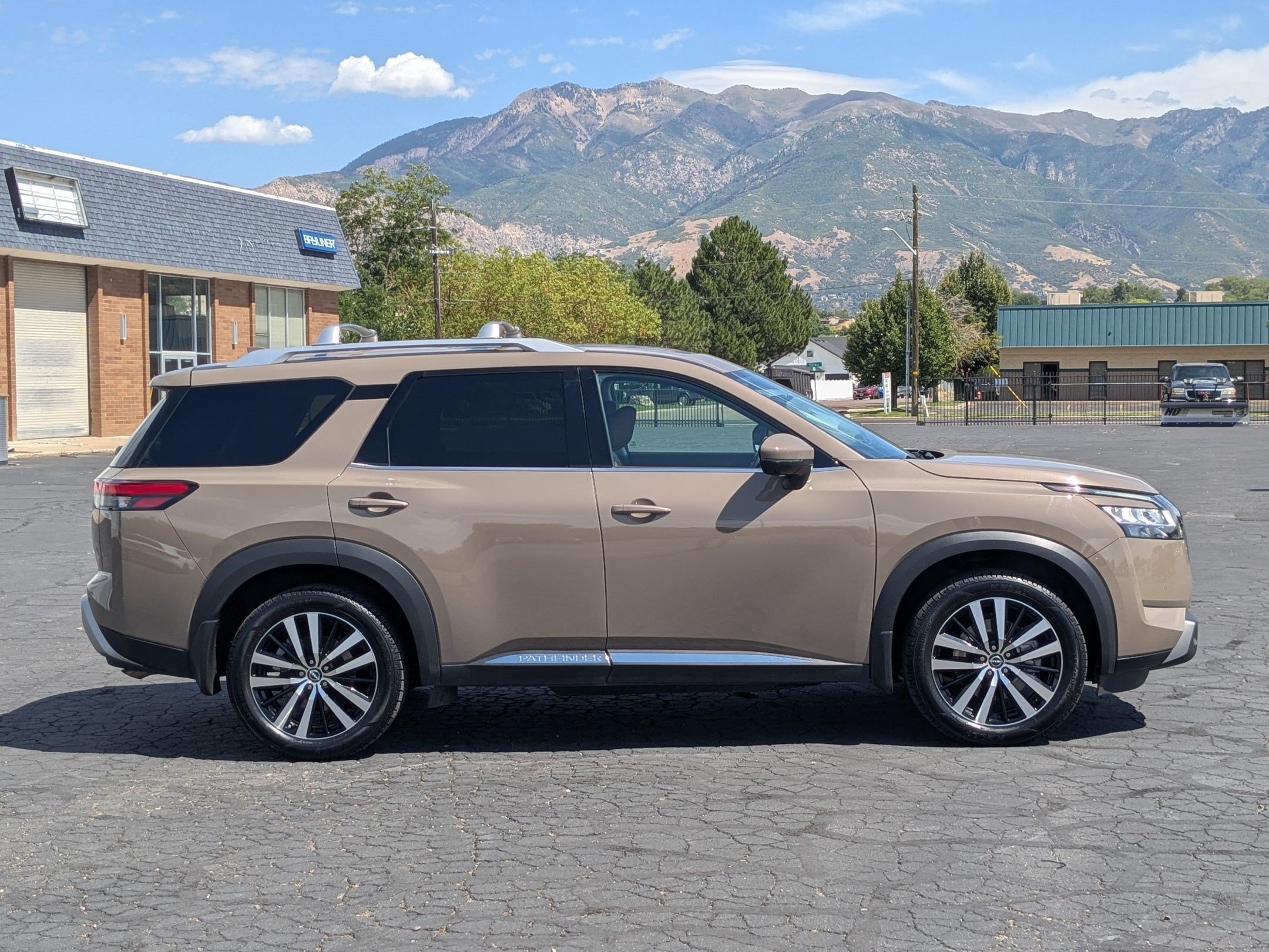 Used 2023 Baja Storm Nissan Platinum image 2