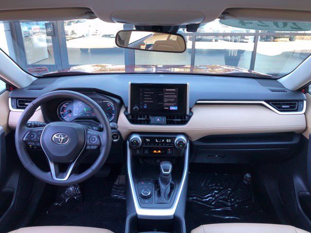 Used 2024 Pearl Toyota XLE Premium image 21