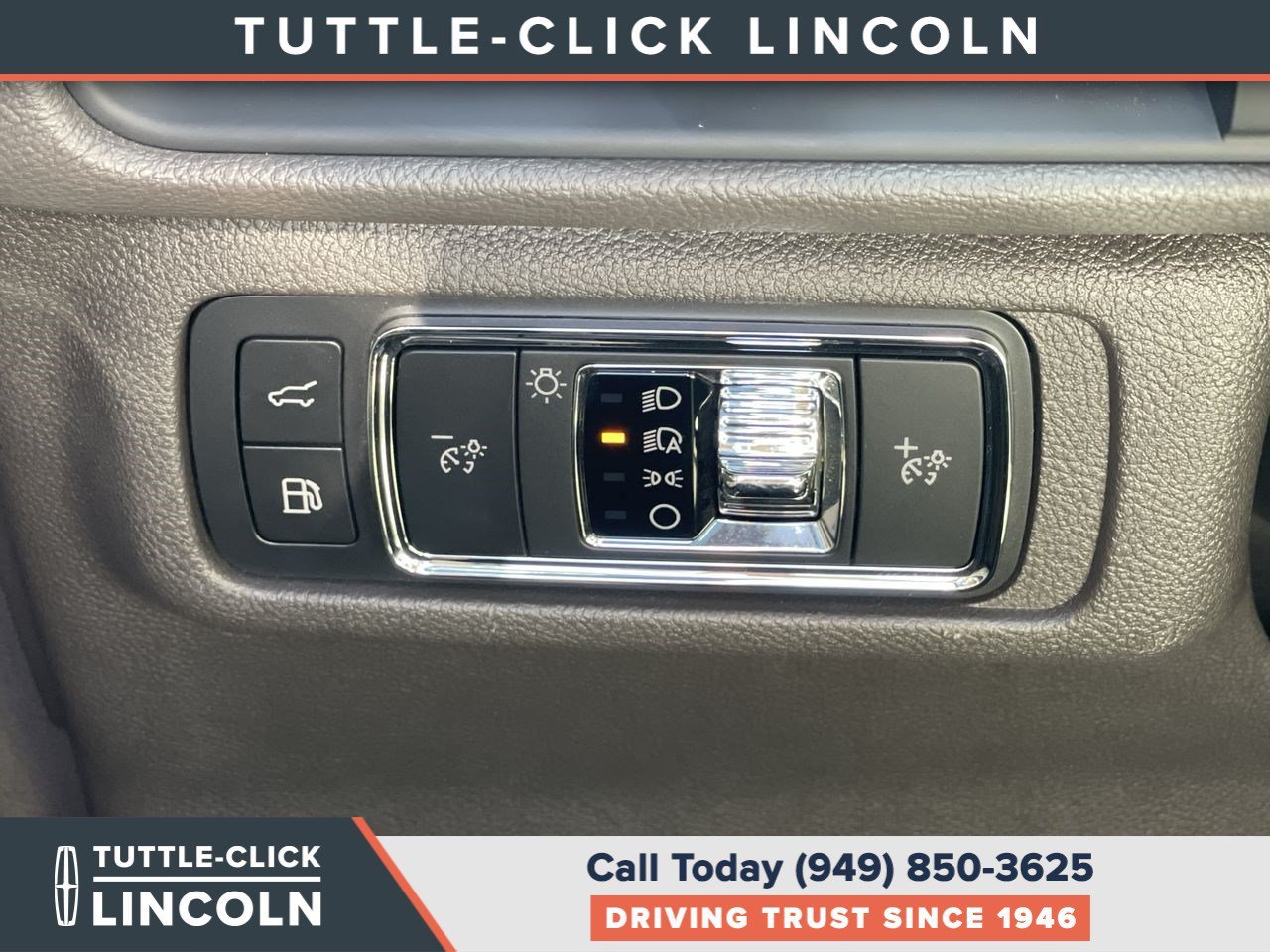 Certified Used 2022 Flight Blue Lincoln Grand Touring image 25