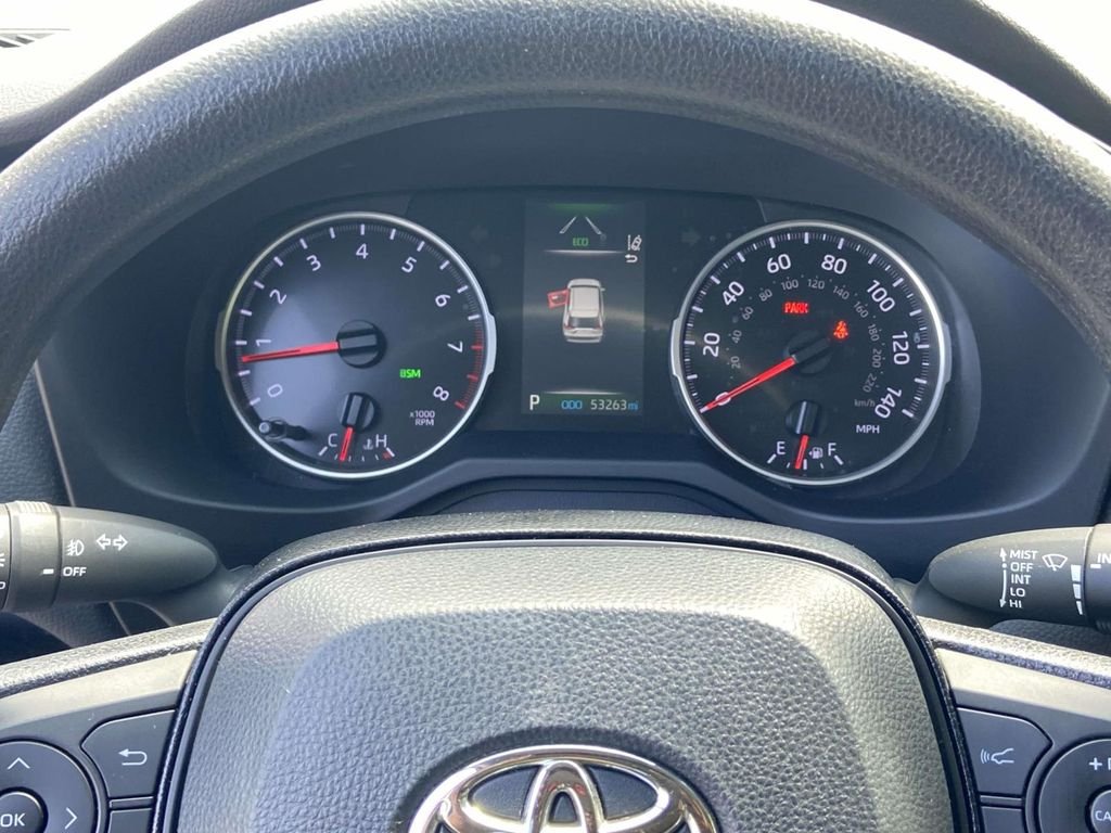 Used 2021 Silver Toyota XLE image 35
