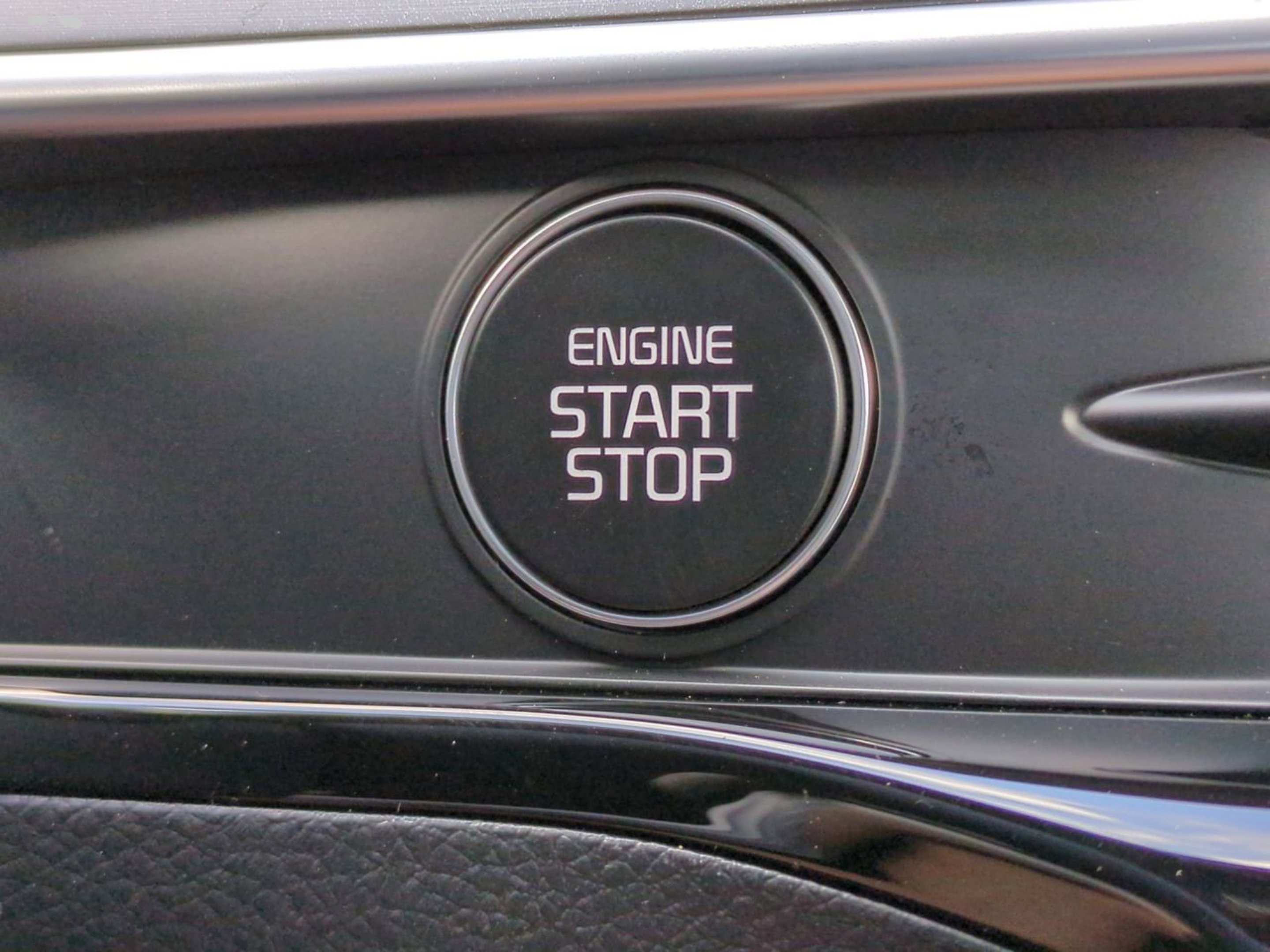 New 2026 Snow White Pearl Kia GT-Line FWD image 33