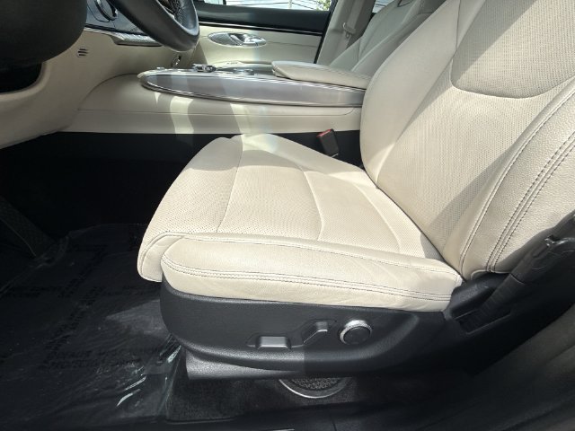 Used 2022 Red Genesis 2.5T image 12