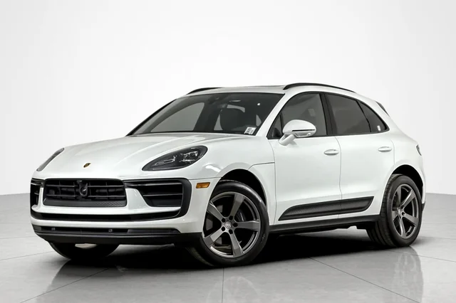 2022 Porsche Macan AWD