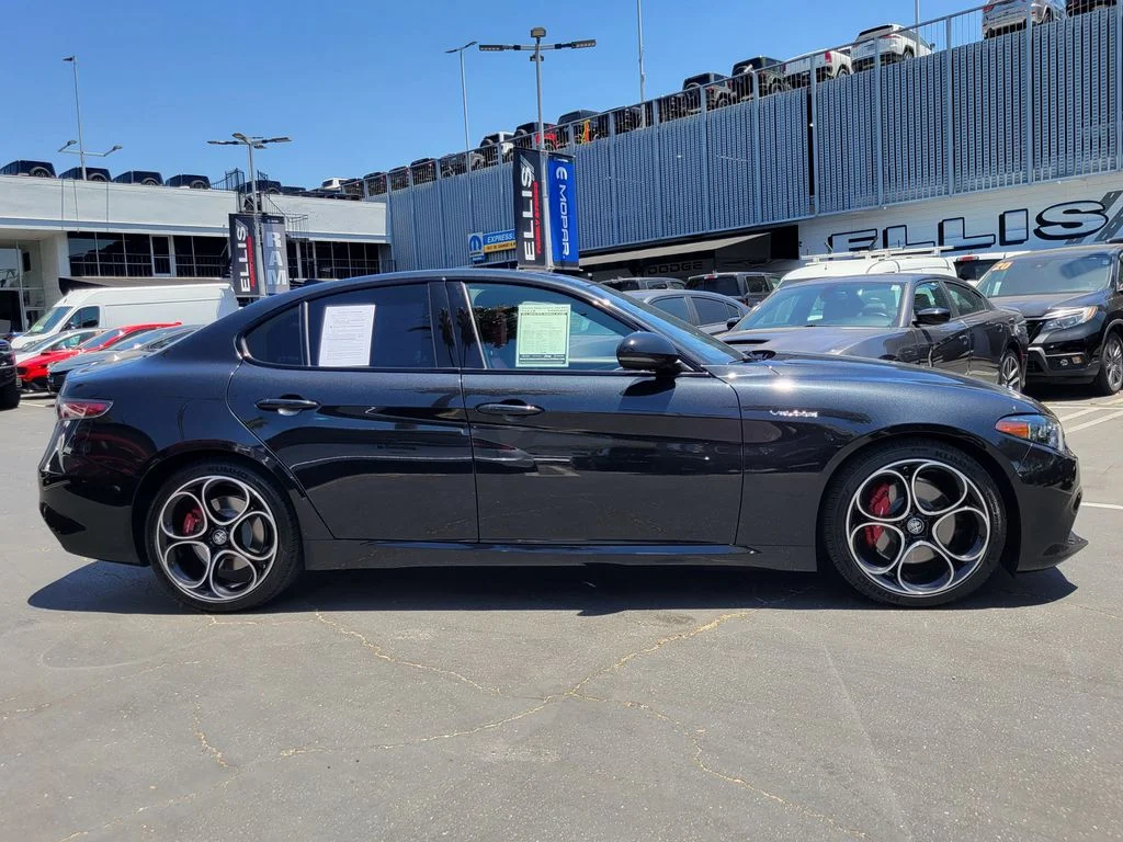 Used 2024 Black Alfa Romeo Veloce image 32