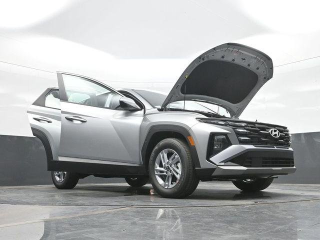 New 2026 Silver Hyundai SE FWD image 32