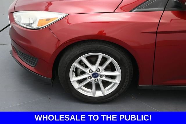 Used 2016 Red Ford SE image 9