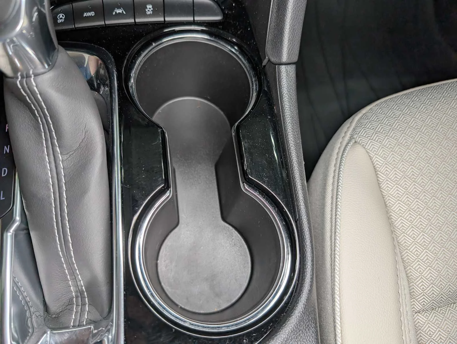 Used 2023 Summit White Buick Preferred image 27