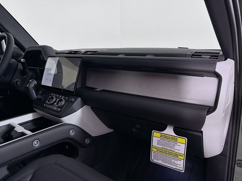 New 2026 Woolstone Green Land Rover X-Dynamic SE image 25