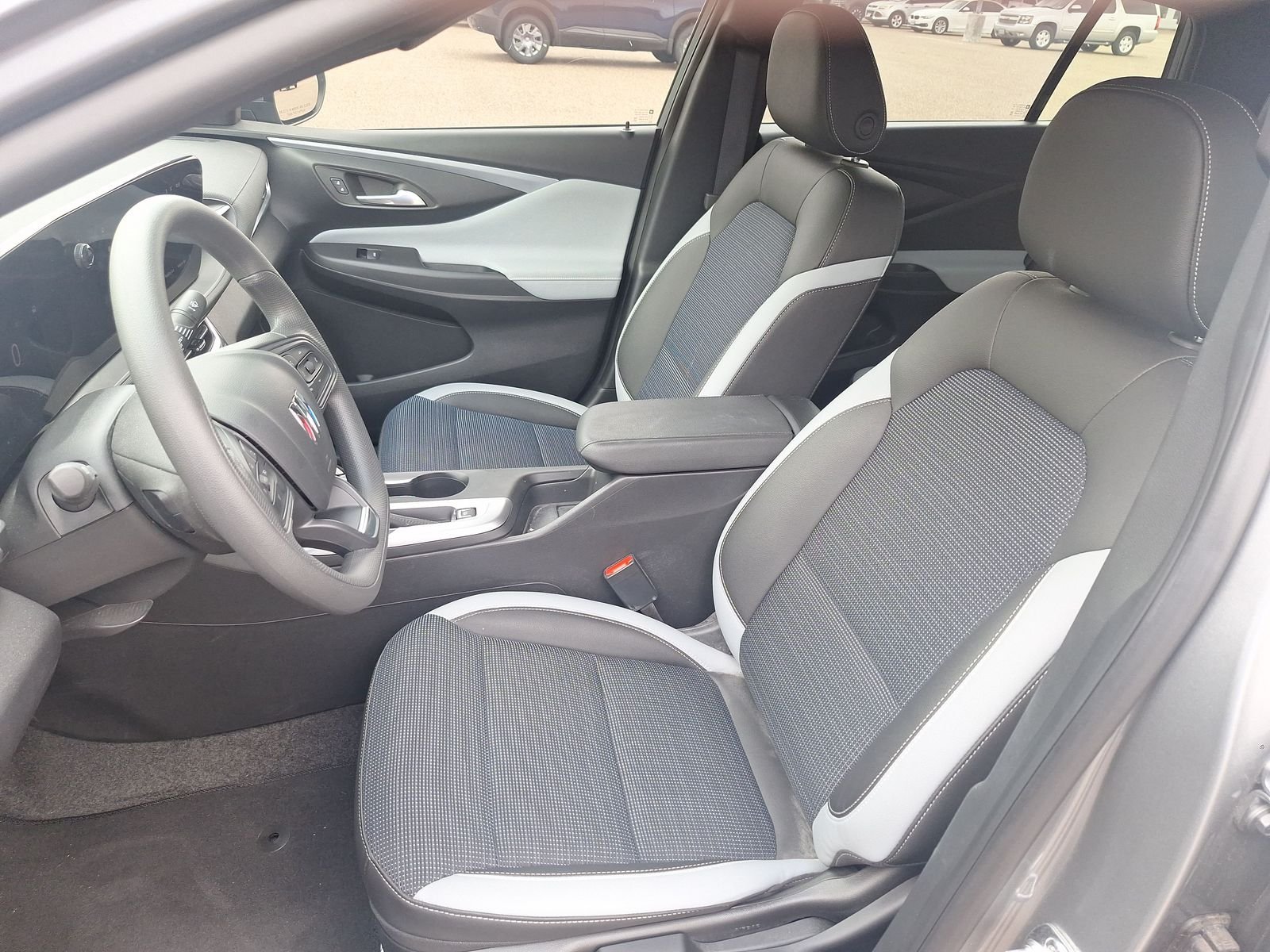 Used 2025 Gray Buick Preferred image 9