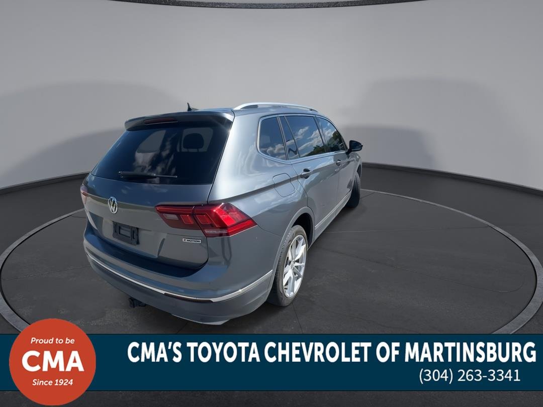 Used 2019 Platinum Gray Metallic Volkswagen SE image 8