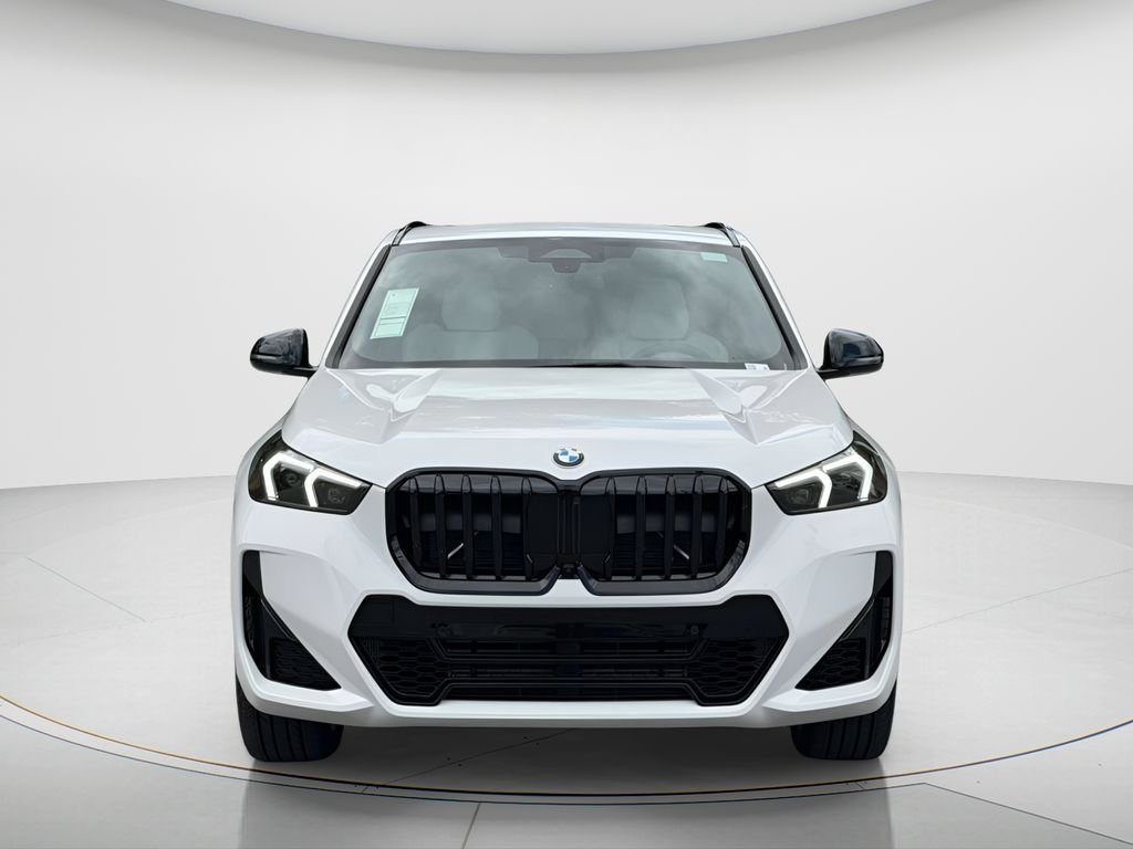 New 2026 Alpine White BMW xDrive28i image 2