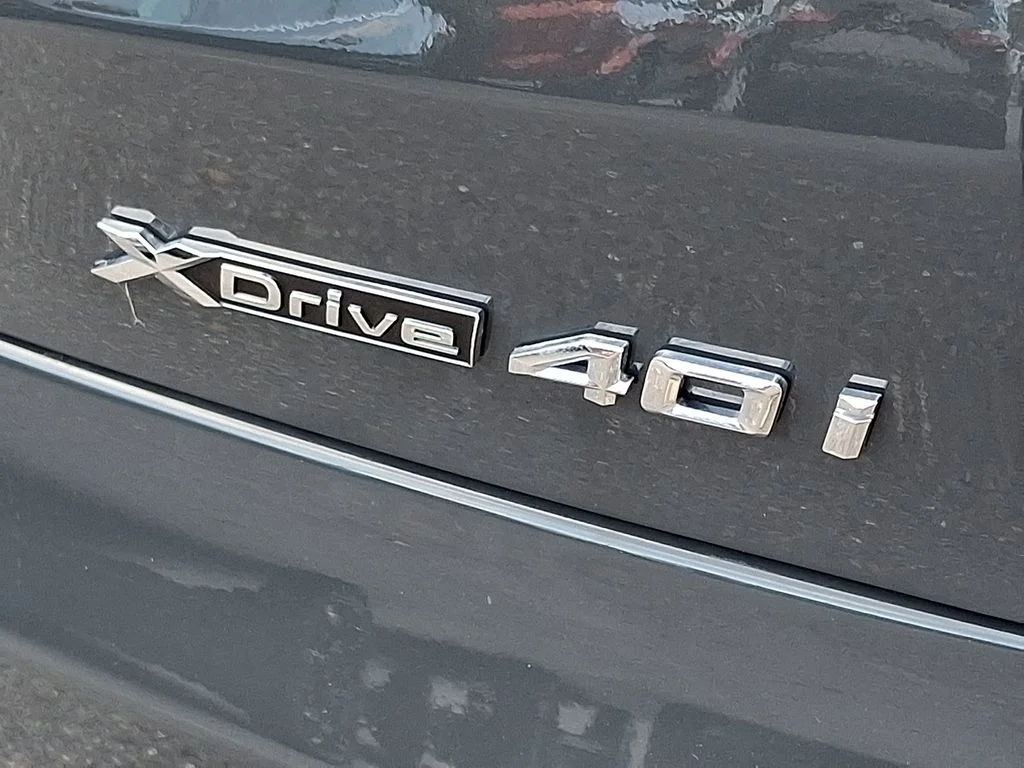 Used 2026 Gray Metallic BMW xDrive40i image 35
