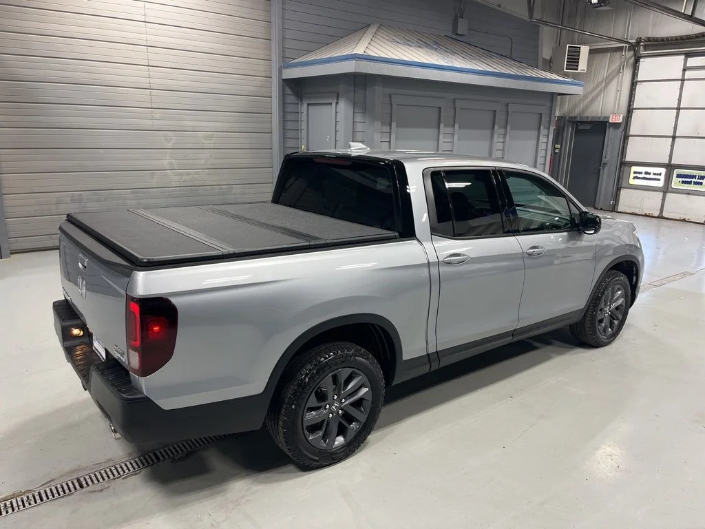 2021 Honda Ridgeline Sport - Photo 9