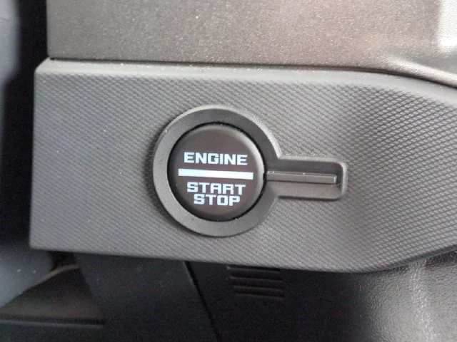 Used 2024 White Ford Badlands image 27