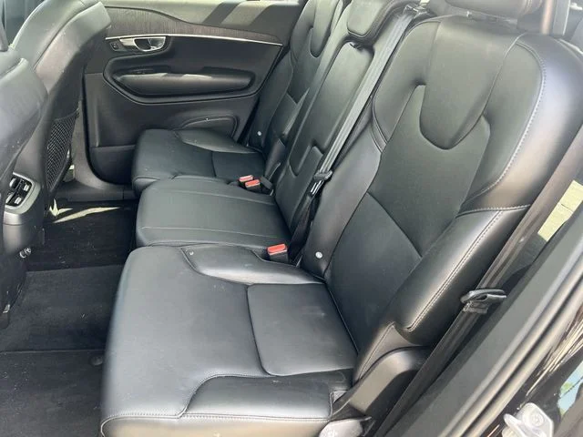 Used 2020 Black Volvo T5 Momentum image 33