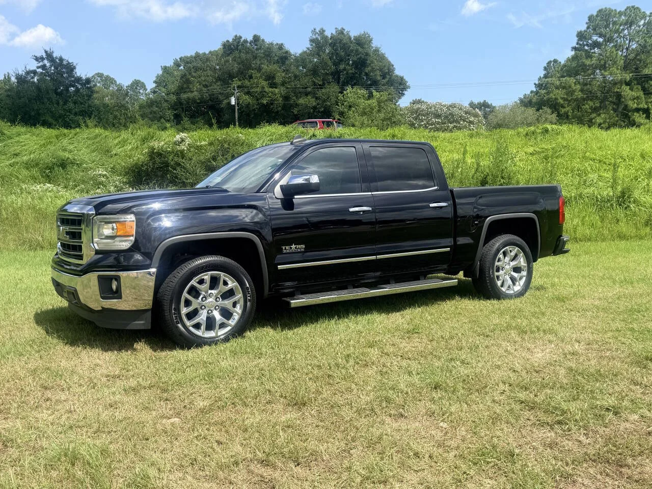 Used 2015 Black GMC SLT 4x2 4dr Crew Cab 5.8 ft. SB image 1