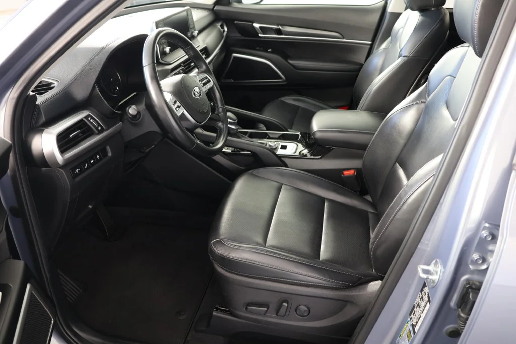 Used 2021 Silver Kia S image 19