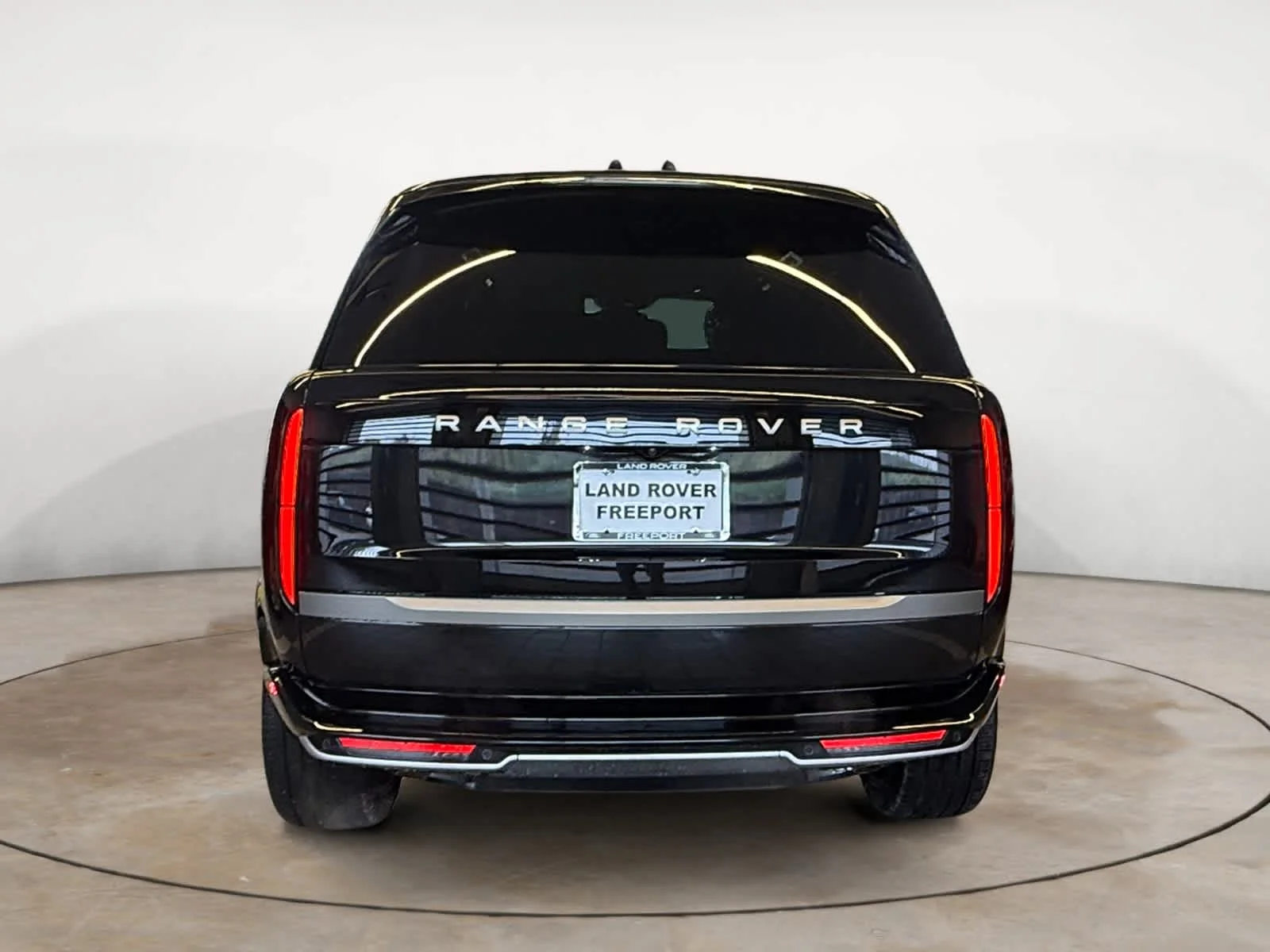 New 2026 Santorini Black Land Rover P530 LWB 7 Seat image 4