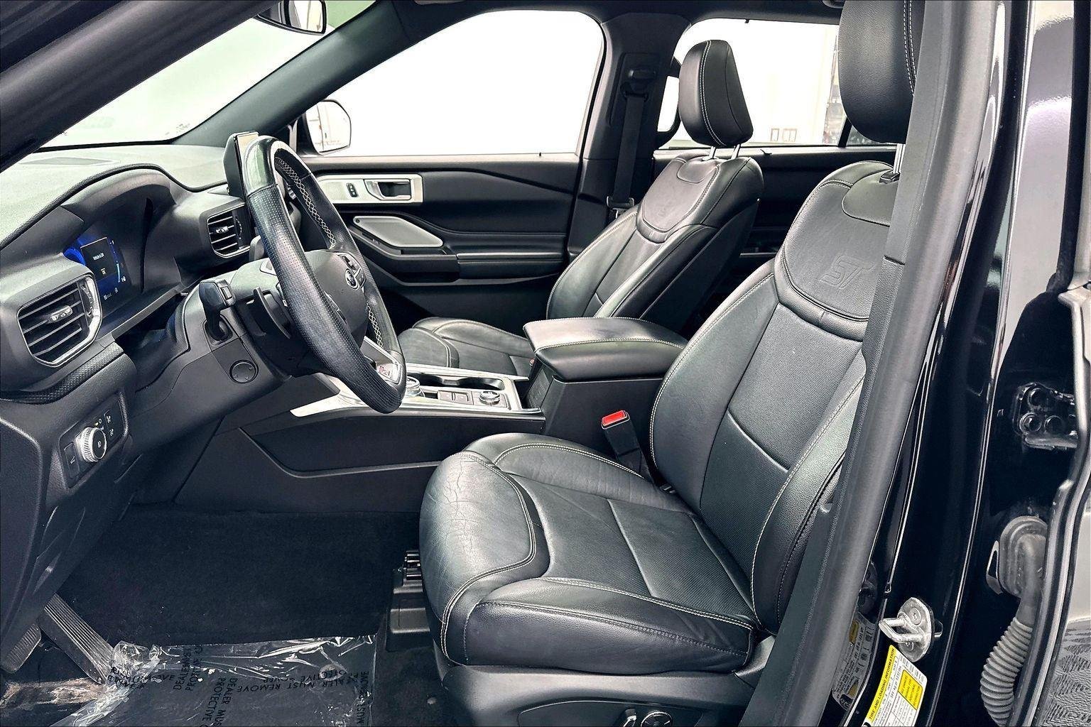 Used 2020 Agate Black Metallic Ford ST image 23