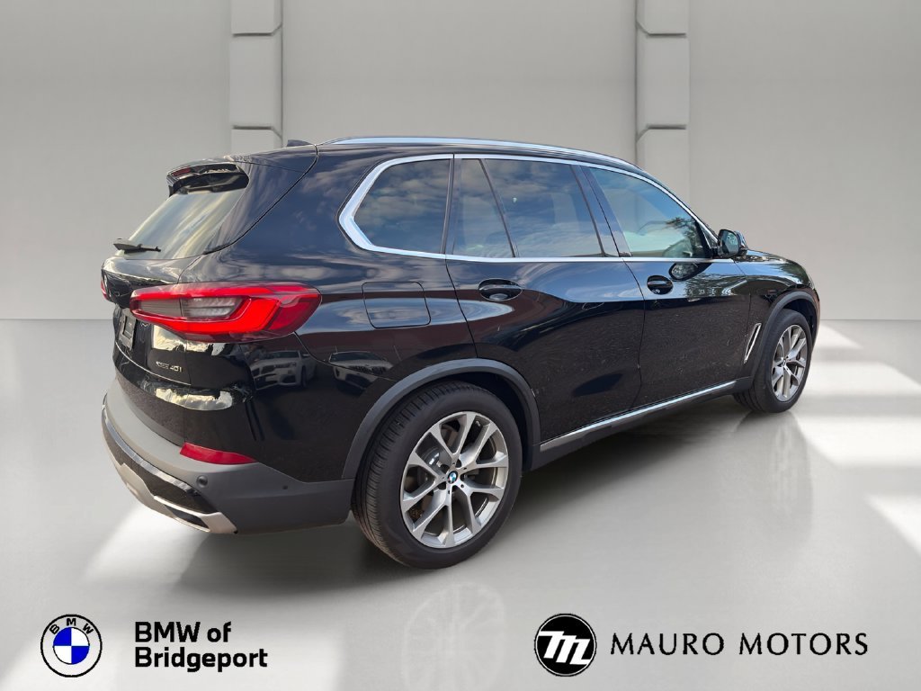 Used 2020 Black BMW xDrive40i image 4