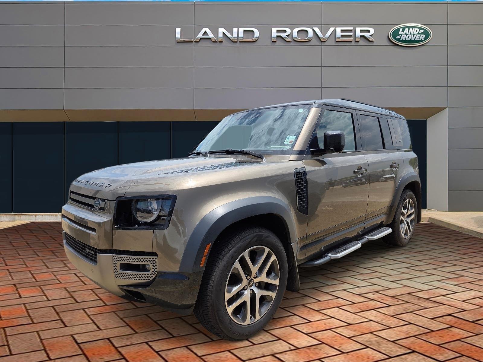 Used 2023  LANDROVER XDYNAMSE image 1
