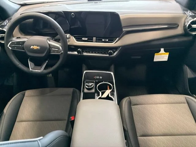New 2027 Summit White Chevrolet LT image 34