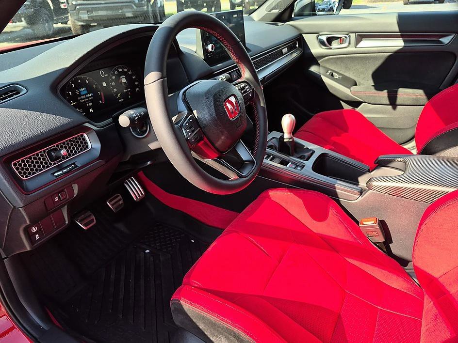 Used 2025 RALLYE RED Honda TYPER image 16