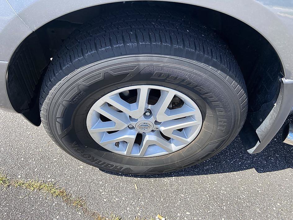 Used 2018 Gun Metallic Nissan SV V6 image 8