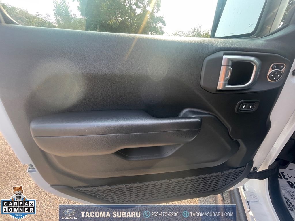 Used 2020 White Jeep Sport image 11