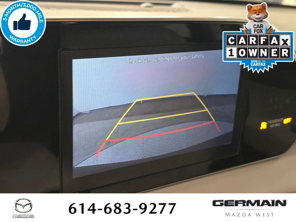 Used 2021 Black Hyundai SE image 29