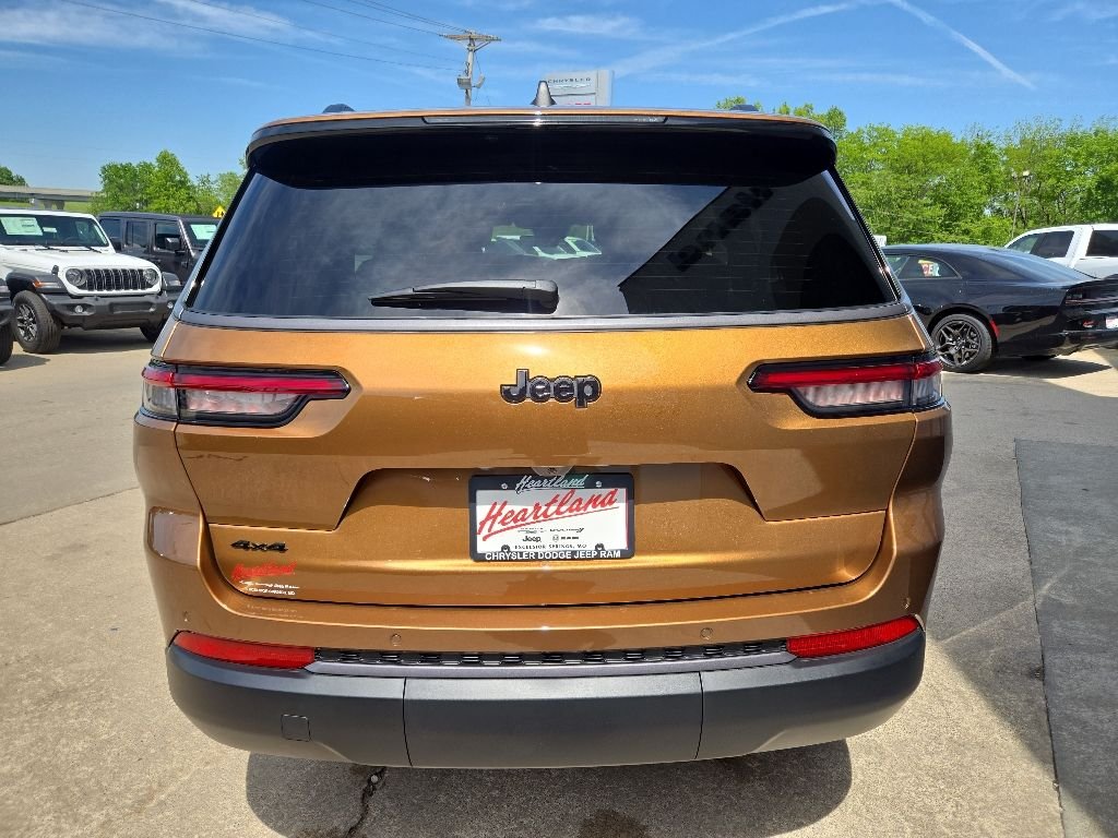 New 2026 Copper Shino Metallic Clear-Coat Exterior Paint Jeep Limited image 9