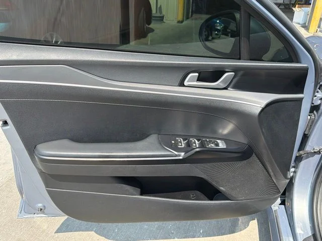 Used 2023 Silver Kia LXS image 17