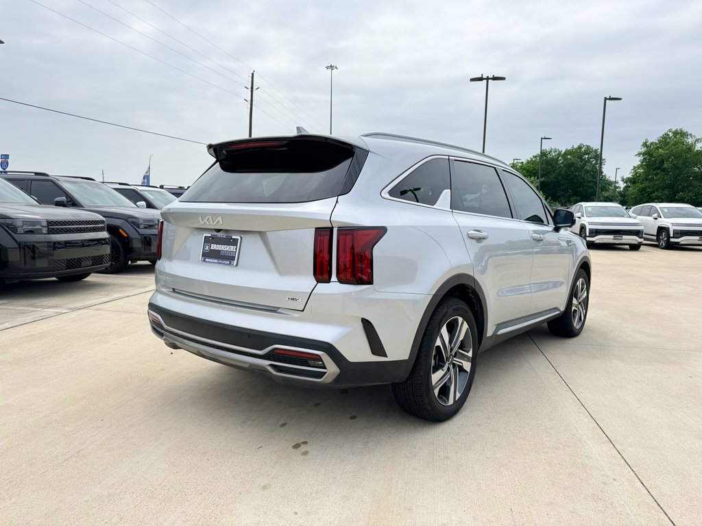 Used 2023 Silky Silver Kia SX Prestige image 5
