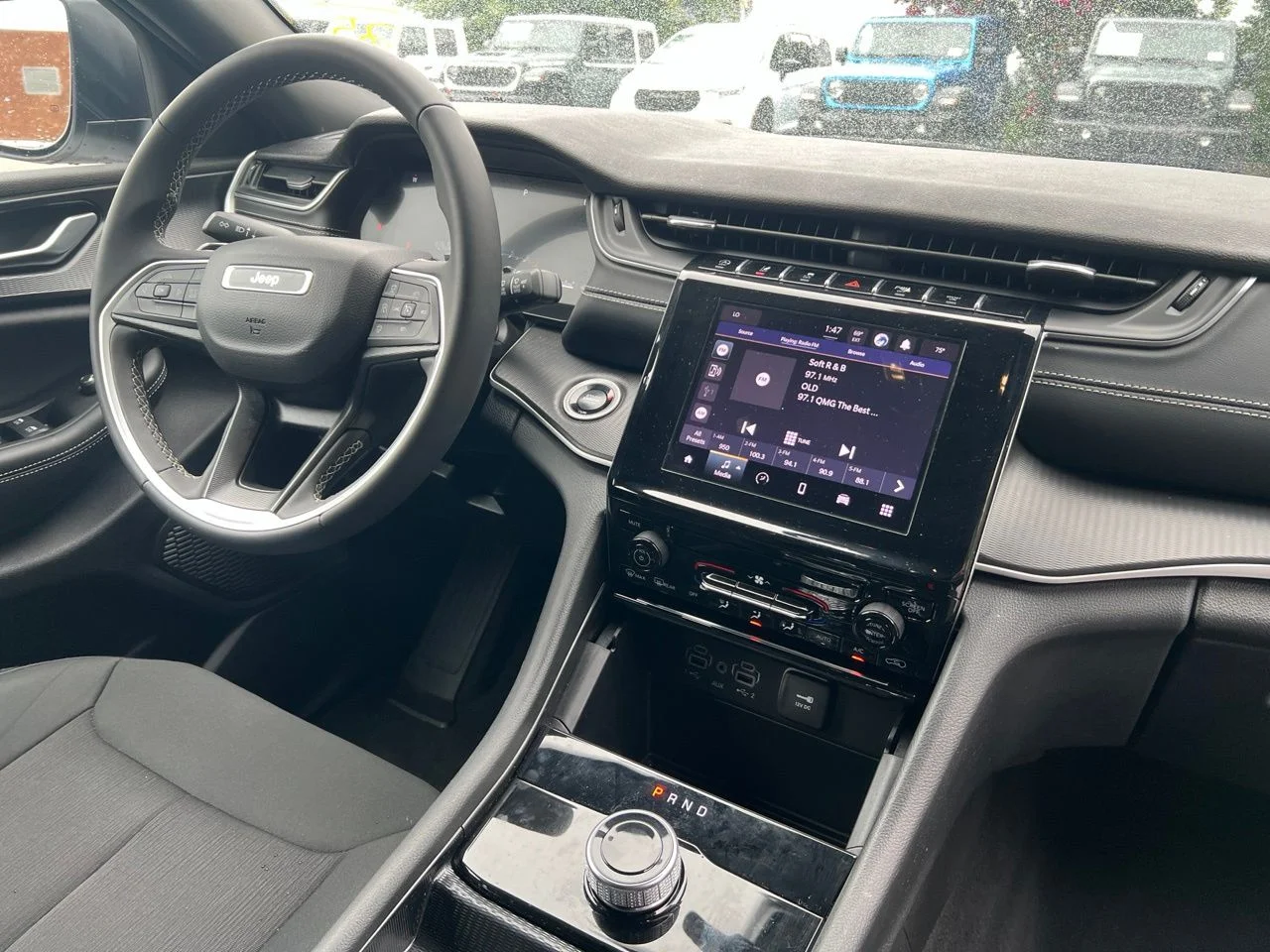 Used 2025 White Jeep Laredo X image 23