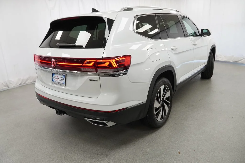 Used 2024 White Volkswagen 2.0T SEL image 2