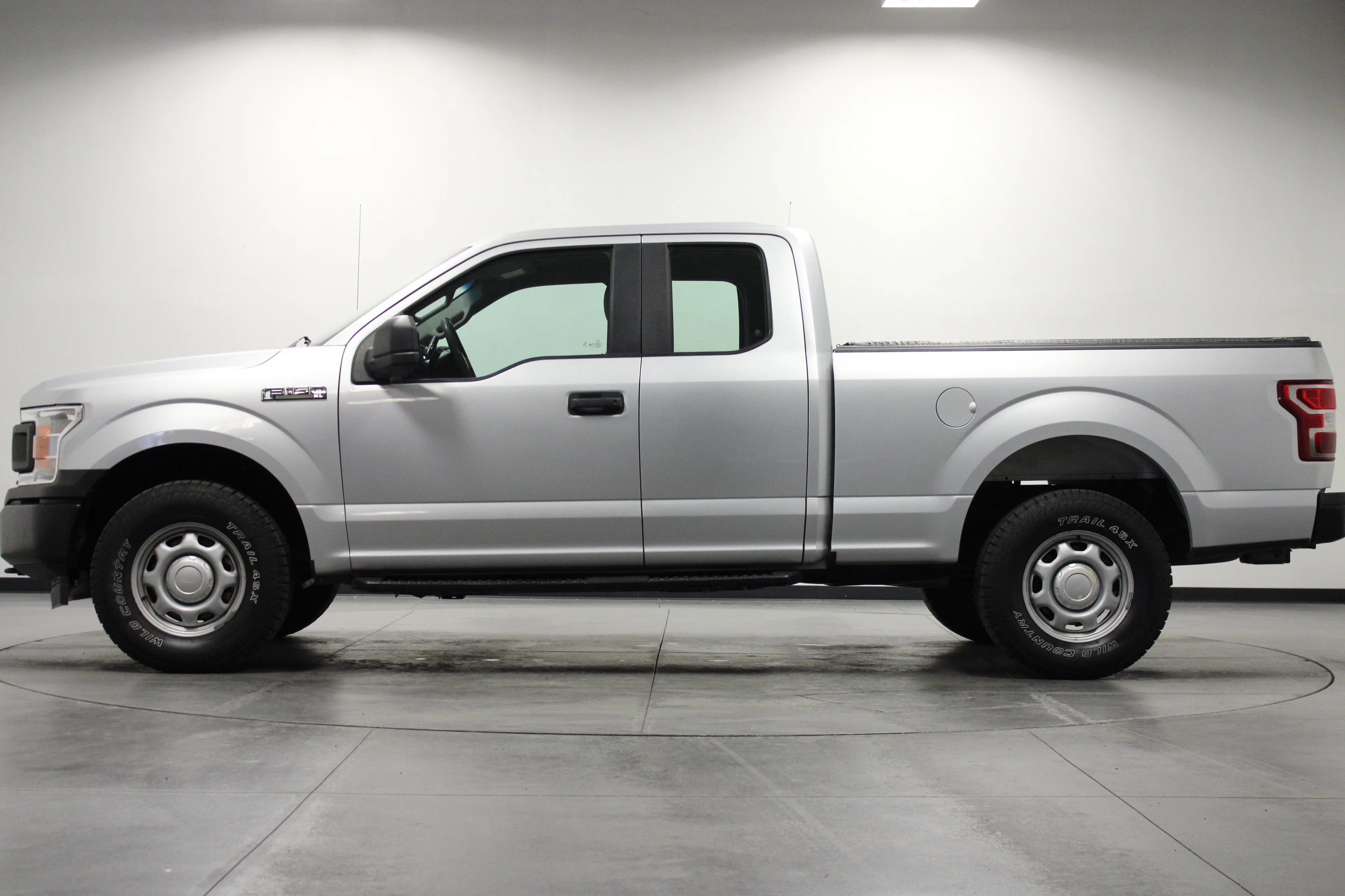 Used 2018 Ingot Silver Metallic Ford XL image 7