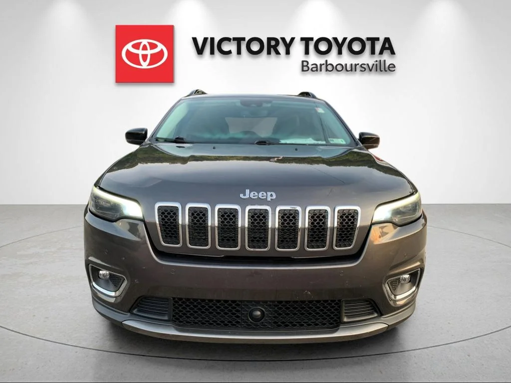 Used 2022 Gray Jeep Limited image 8