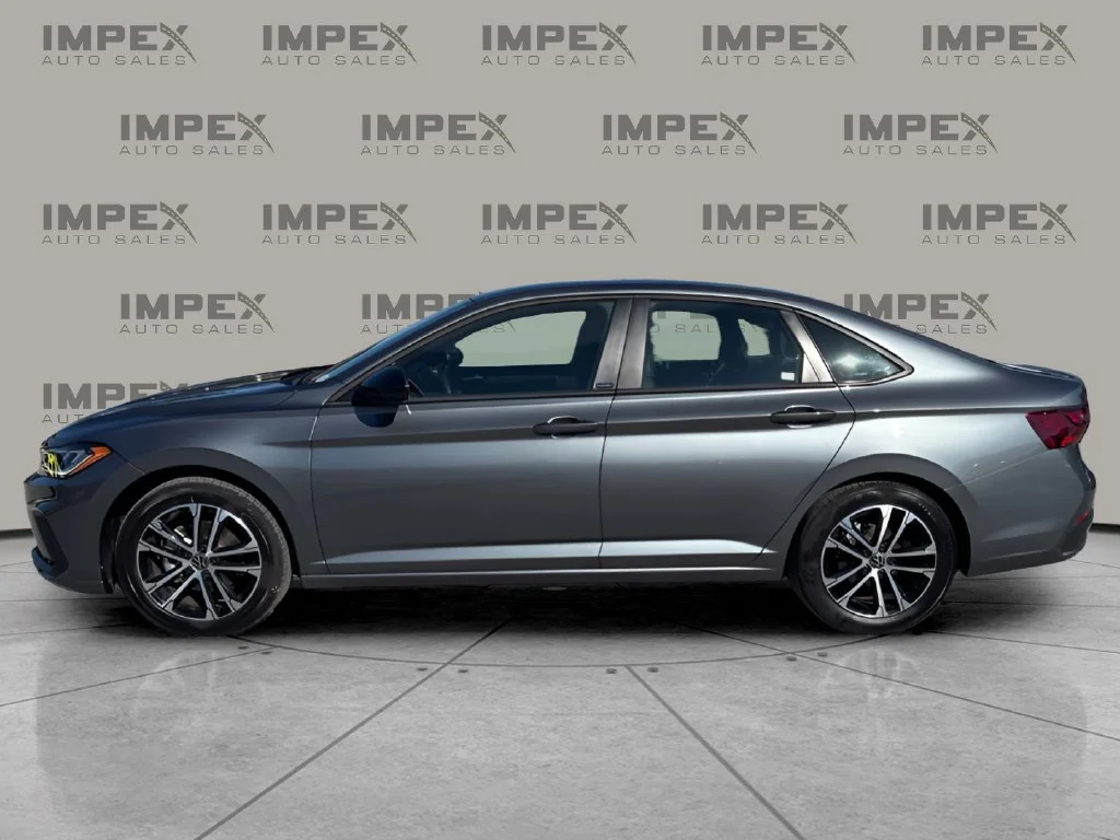 Used 2025 Gray Volkswagen 1.5T Sport image 2