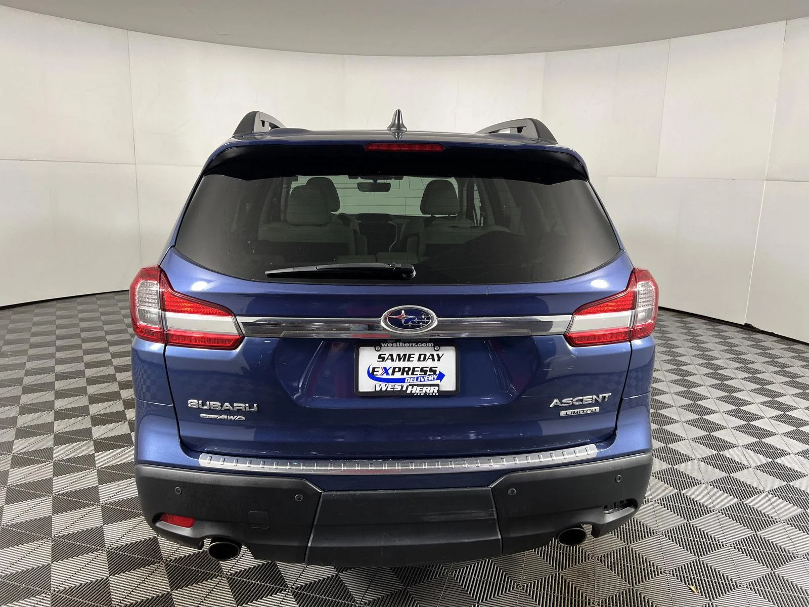 Used 2019 Abyss Blue Pearl Subaru Limited image 6