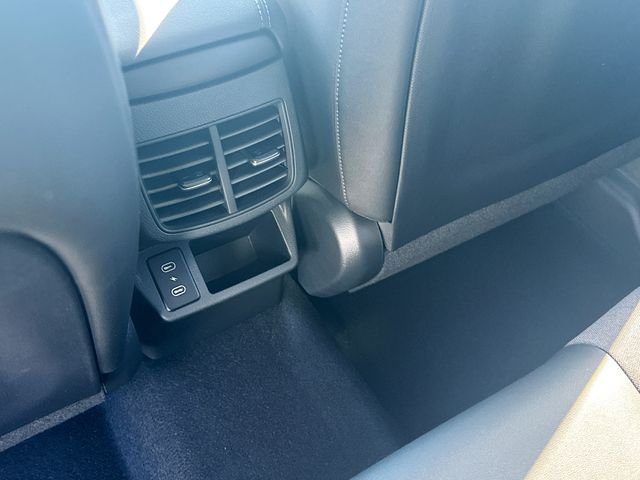 New 2026 Clear White / Black Roof Kia S image 25