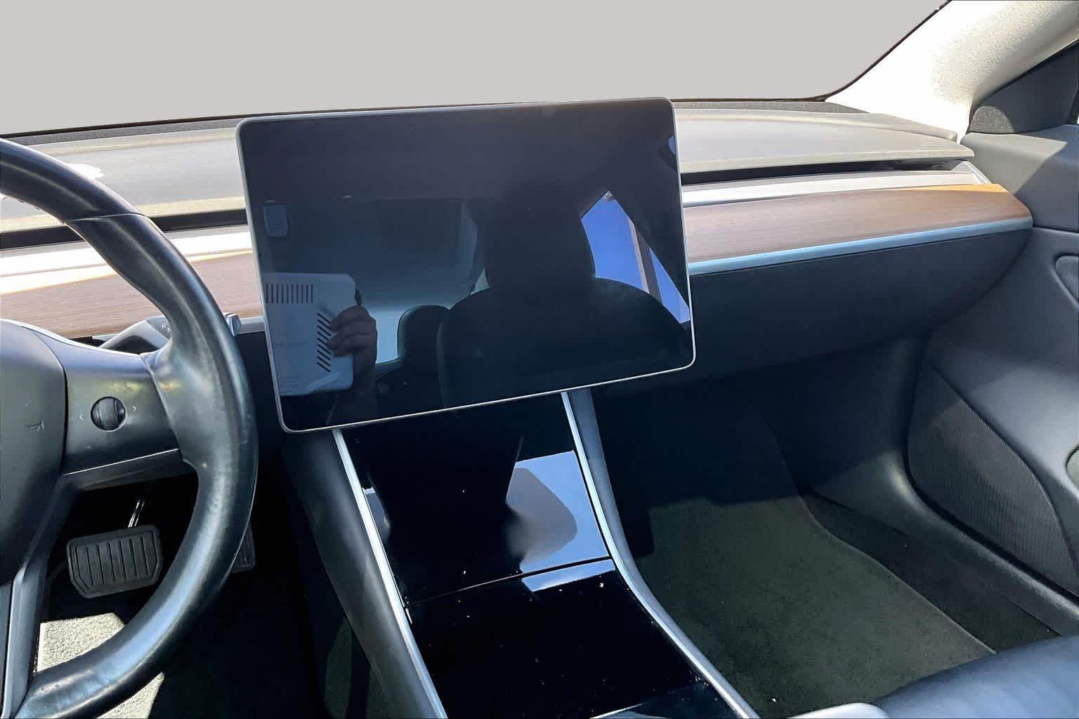 Used 2018 Midnight Silver Metallic Tesla Long Range Battery image 6