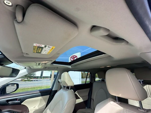 Used 2022 Beige Toyota XLE image 13