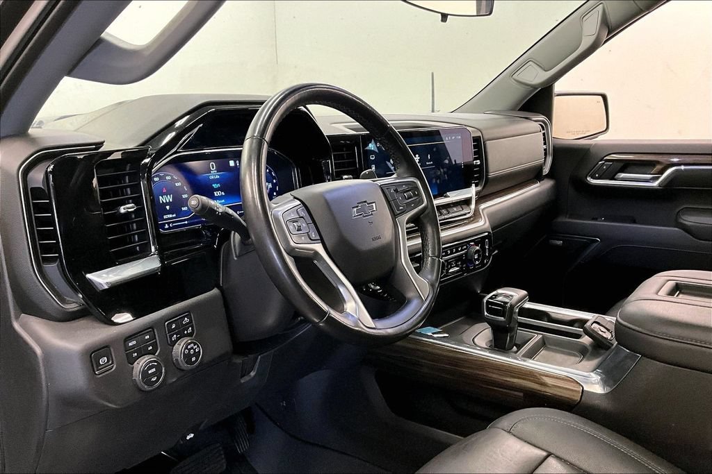 Used 2022 BLACK Chevrolet LT Trail Boss image 13